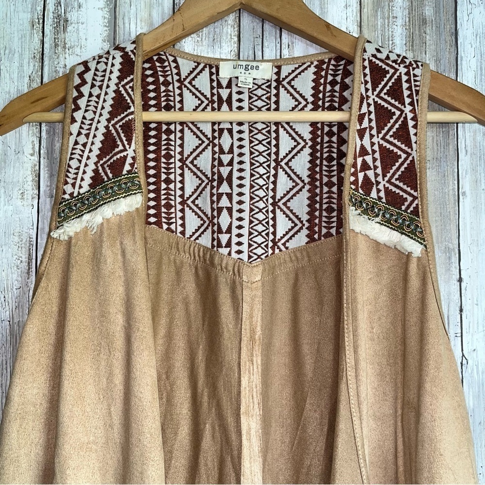 Umgee Suede Vest - Picture 2 of 5